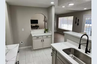 10106 Hillridge Road, La Porte, TX 77571 - Photo 12