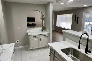 10106 Hillridge Rd, La Porte, TX 77571 - Photo 12