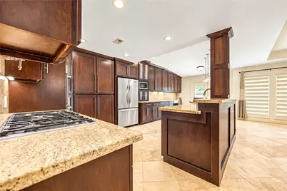 703 Oriole Lane, Pasadena, TX 77502 - Photo 6