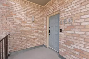 8100 Cambridge St, Houston, TX 77054 - Photo 2