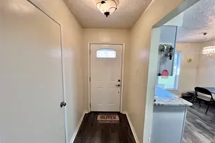 104 Trail Ride Rd, Angleton, TX 77515 - Photo 2