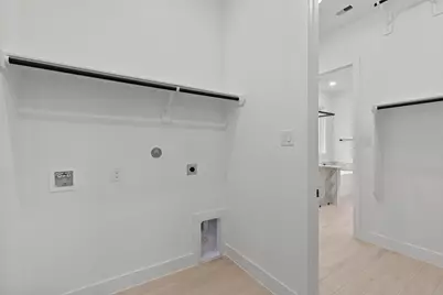 14810 Buffalo Head Street, Mont Belvieu, TX 77591 - Photo 10