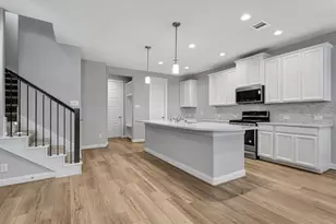 9828 Rugged Oaks Dr, Houston, TX 77080 - Photo 10