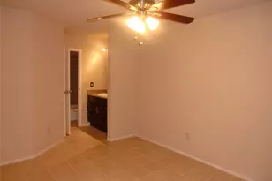 752 Memorial Mews St, Houston, TX 77079 - Photo 10