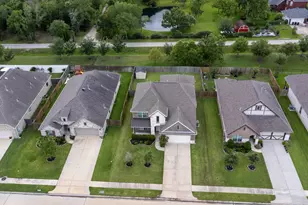1300 Bowen Dr, League City, TX 77573 - Photo 36