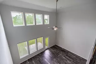 1300 Bowen Dr, League City, TX 77573 - Photo 26