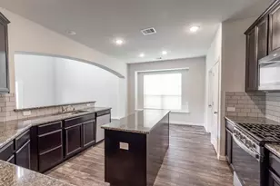 1300 Bowen Dr, League City, TX 77573 - Photo 8