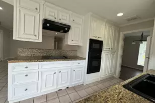 11111 Sagecrest Ln, Houston, TX 77089 - Photo 8