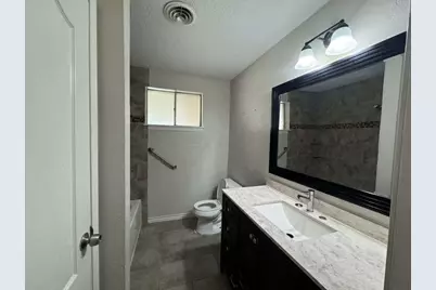 11111 Sagecrest Lane, Houston, TX 77089 - Photo 10