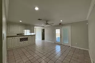 11111 Sagecrest Ln, Houston, TX 77089 - Photo 4