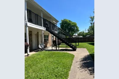 701 N Madison Street, Madisonville, TX 77864 - Photo 4