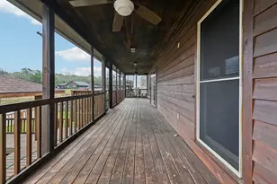 8 Hunters Creek Dr, Huntsville, TX 77340 - Photo 30