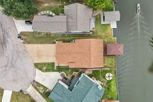 8 Hunters Creek Dr, Huntsville, TX 77340 - Photo 8