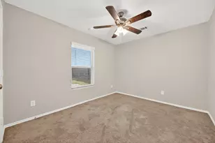 8131 Blooming Meadow Ln, Houston, TX 77016 - Photo 14