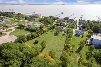 618 Bayridge Road, La Porte, TX 77571 - Photo 4