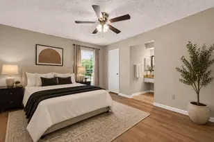 1519 Hitherfield Dr, Sugar Land, TX 77498 - Photo 4