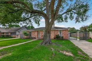 1519 Hitherfield Dr, Sugar Land, TX 77498 - Photo 34