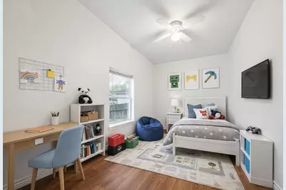 7933 Elwood Street, Houston, TX 77012 - Photo 16