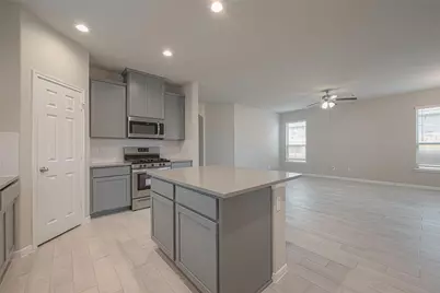 13326 Prado Ridge Lane, Iowa Colony, TX 77583 - Photo 12