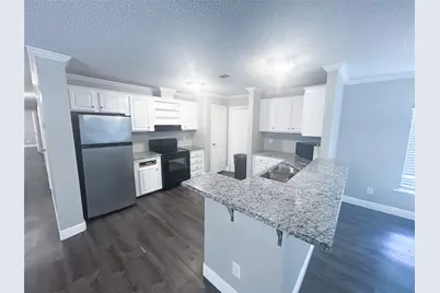 113 Varsity Drive, Huntsville, TX 77340 - Photo 4