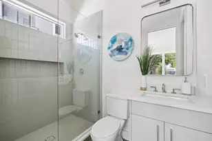 729 W 21st St, Houston, TX 77008 - Photo 8