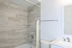 720 Memorial Mews St, Houston, TX 77079 - Photo 10