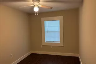 2118 8th St, Orange, TX 77630 - Photo 8