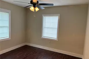 2118 8th St, Orange, TX 77630 - Photo 6