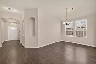 207 White Wing Ln, Sealy, TX 77474 - Photo 8