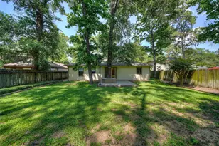 9 Oldstream Ct, The Woodlands, TX 77381 - Photo 16
