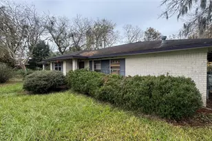 1111 Avenue B, Sweeny, TX 77480 - Photo 2