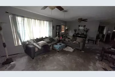 1111 Avenue B, Sweeny, TX 77480 - Photo 4