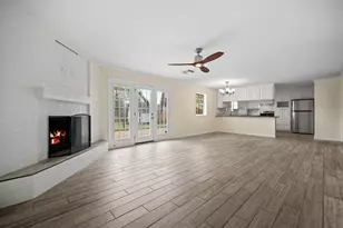 5719 Cerritos Dr, Houston, TX 77035 - Photo 6