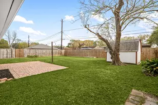 5719 Cerritos Dr, Houston, TX 77035 - Photo 26