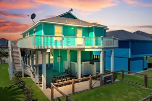 930 Eastview, Crystal Beach, TX 77650 - Photo 2