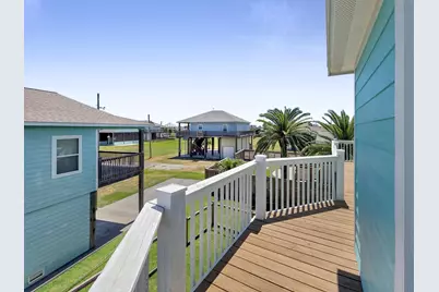 930 Eastview, Crystal Beach, TX 77650 - Photo 28