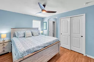 930 Eastview, Crystal Beach, TX 77650 - Photo 12