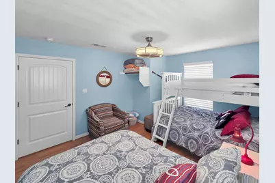 930 Eastview, Crystal Beach, TX 77650 - Photo 18