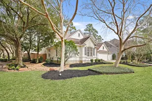 18 Elfen Way, The Woodlands, TX 77382 - Photo 2