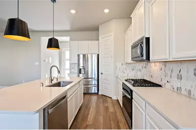 719 Sandy Bay Lane, Kemah, TX 77565 - Photo 4