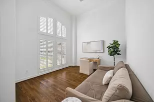 1250 Seamist Dr, Houston, TX 77008 - Photo 4