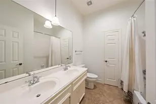 1250 Seamist Dr, Houston, TX 77008 - Photo 32