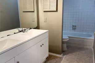 12500 Sandpiper Dr, Houston, TX 77035 - Photo 6