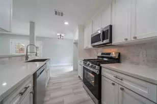 7115 Shady Moss Ln, Houston, TX 77040 - Photo 10
