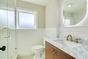 159 Oak Dr, Lake Jackson, TX 77566 - Photo 10