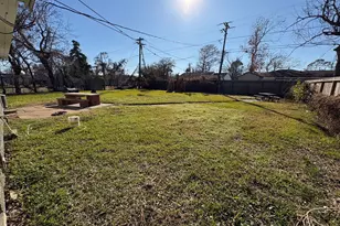 159 Oak Dr, Lake Jackson, TX 77566 - Photo 18