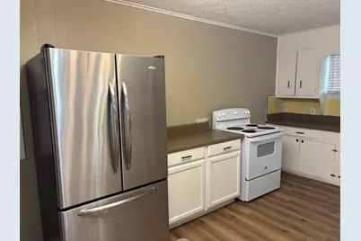 159 Oak Drive, Lake Jackson, TX 77566 - Photo 4