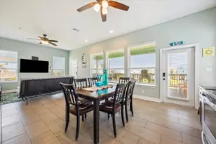 11216 Reagor Way, Galveston, TX 77554 - Photo 16