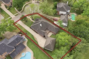 304 Melodywood Dr, Friendswood, TX 77546 - Photo 2