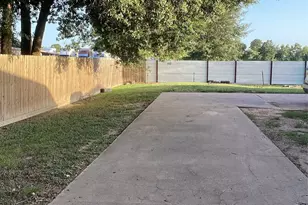 114 E Palm St, Fresno, TX 77545 - Photo 16